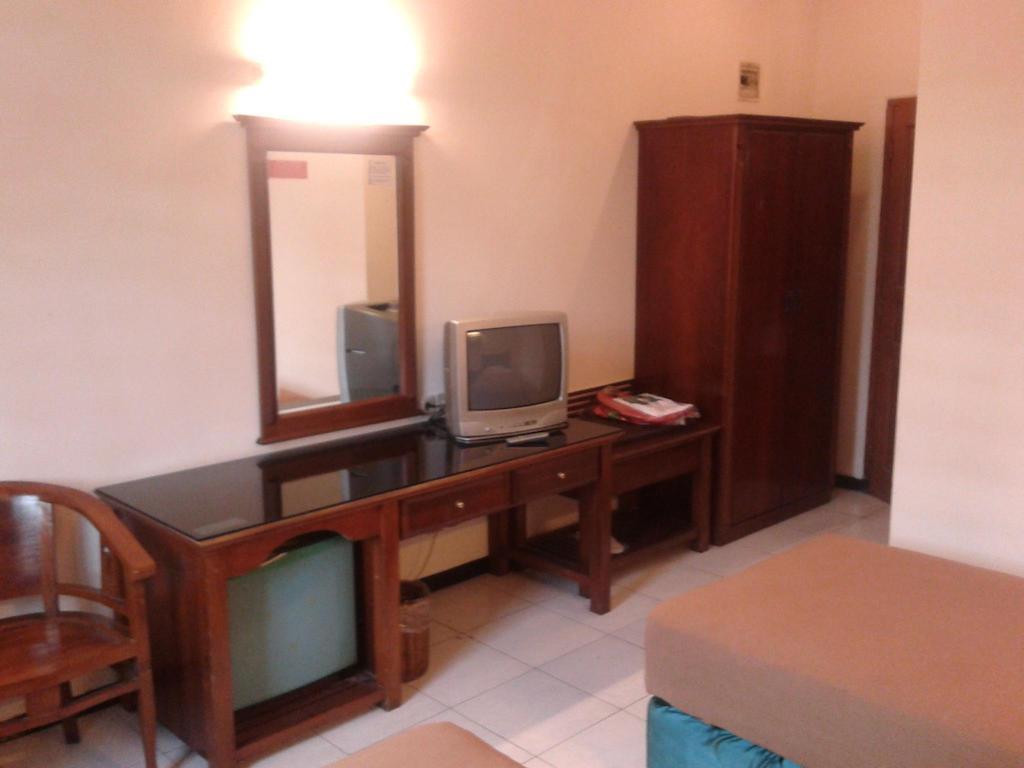 Hotel Fortuna Surabaya Værelse billede