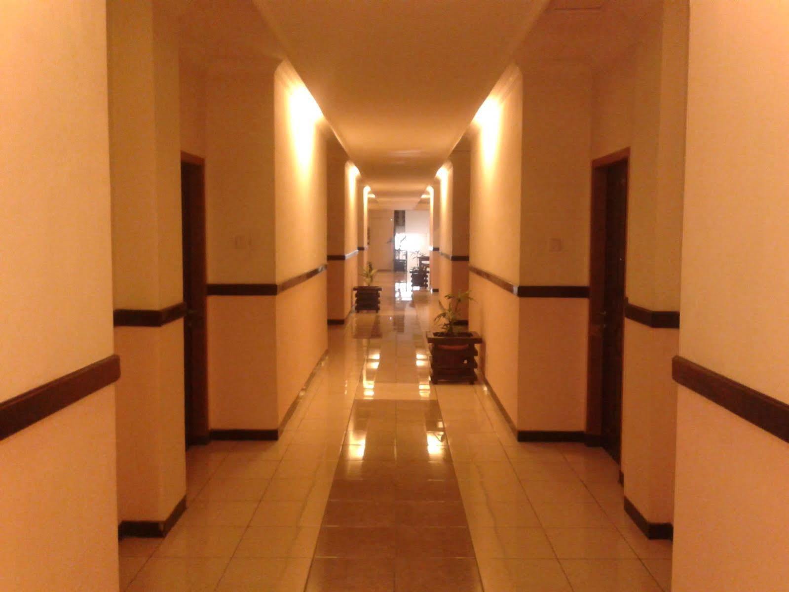 Hotel Fortuna Surabaya Eksteriør billede