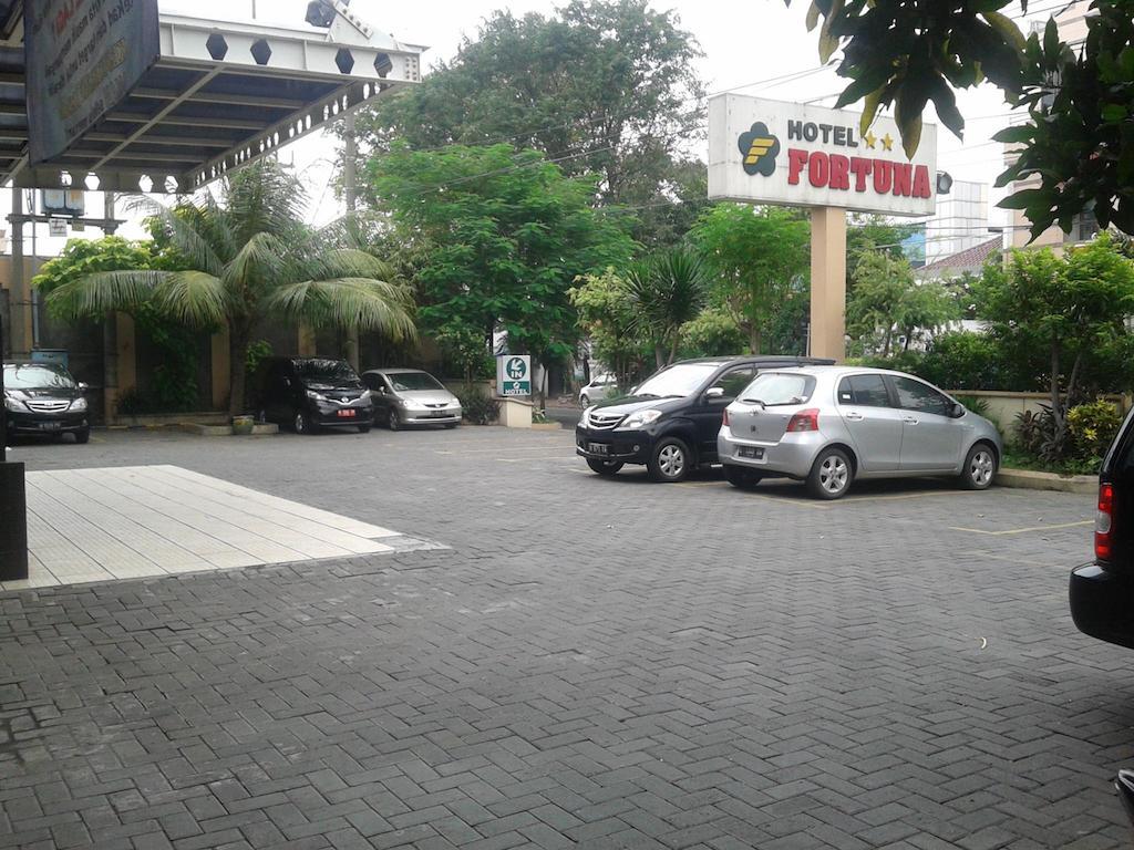 Hotel Fortuna Surabaya Eksteriør billede